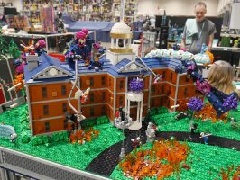 X-Mansion Sentinel Siege by Brixcelsior Big Kid Brix